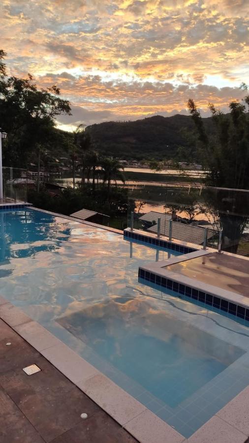 Paraiso Da Enseada De Brito Apartment
